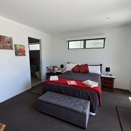 Papamoa Beach, Pohutukawa Deluxe Studio, On Hugoway Buitenkant foto